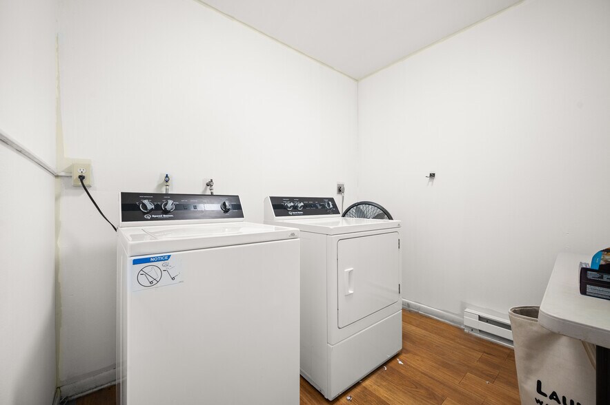 More Photos Of 1066 S Cross St, Sycamore Apartments For Sale