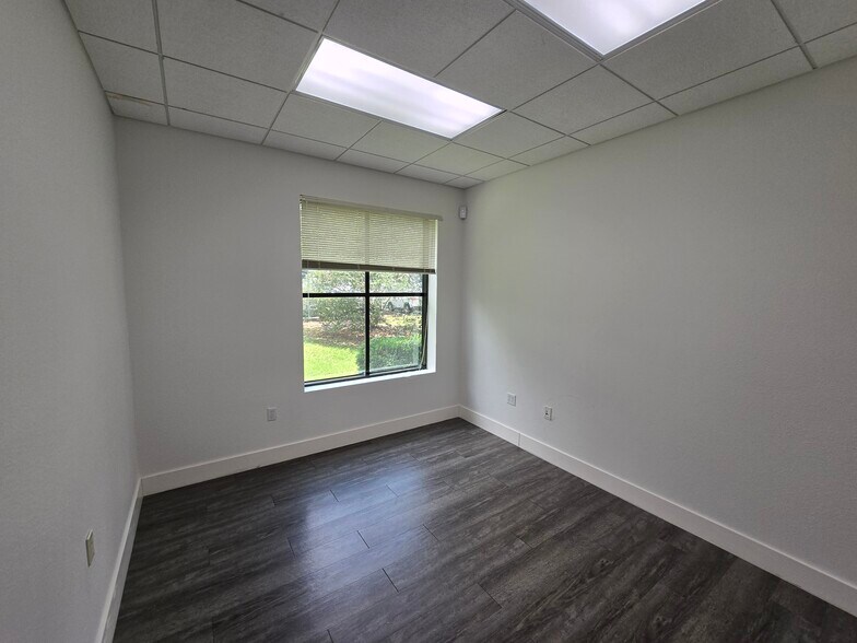 More Photos Of 1351 Sawgrass Corporate Pky, Sunrise Loft Creative Space For Lease