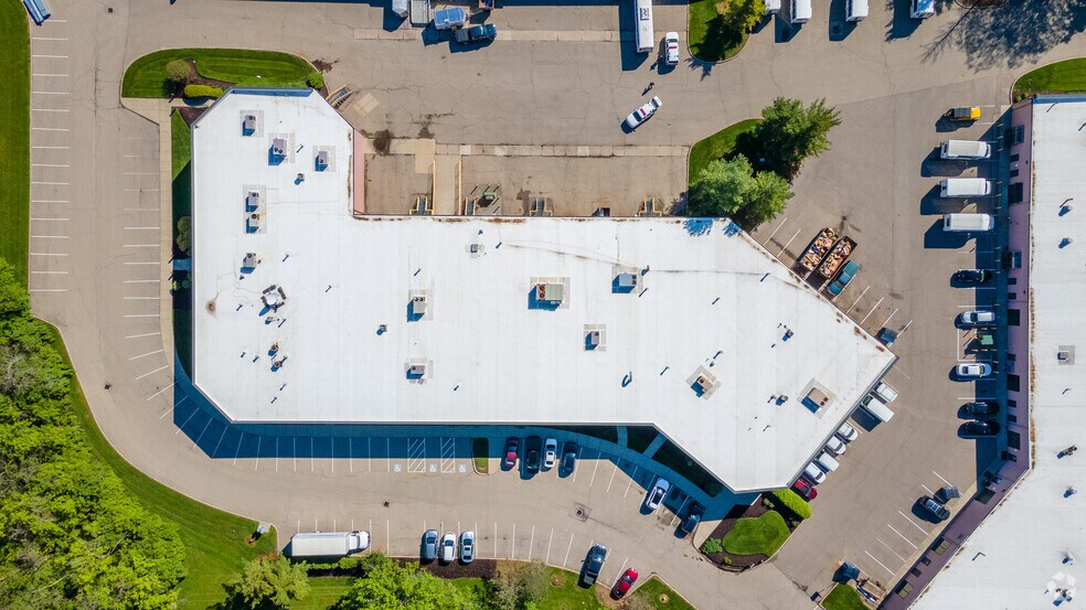 More Photos Of 1320 Kemper Meadow Dr, Cincinnati Unknown For Lease