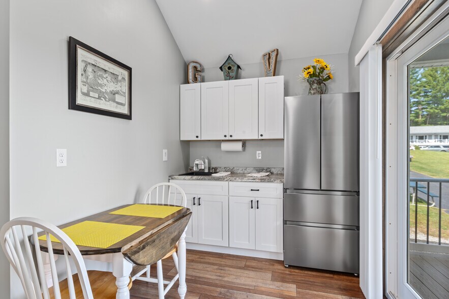 More Photos Of 291 Endicott St N, Laconia Hotel For Sale