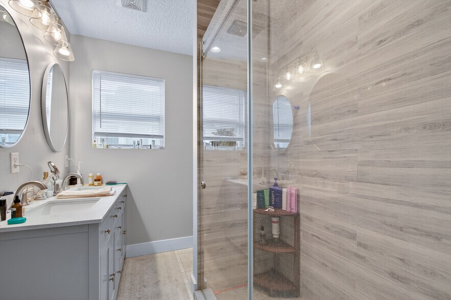 More Photos Of 123 Margaret St, Neptune Beach Multifamily For Sale