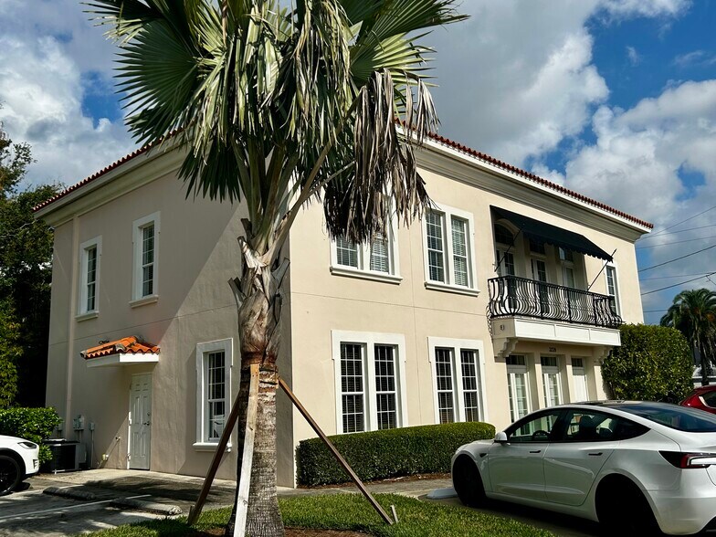 More Photos Of 3239 Henderson Blvd, Tampa Office For Lease