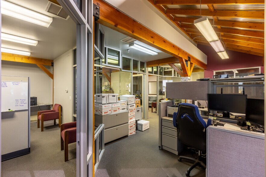 More Photos Of 608 E Rancho Vista Blvd, Palmdale Service For Sale