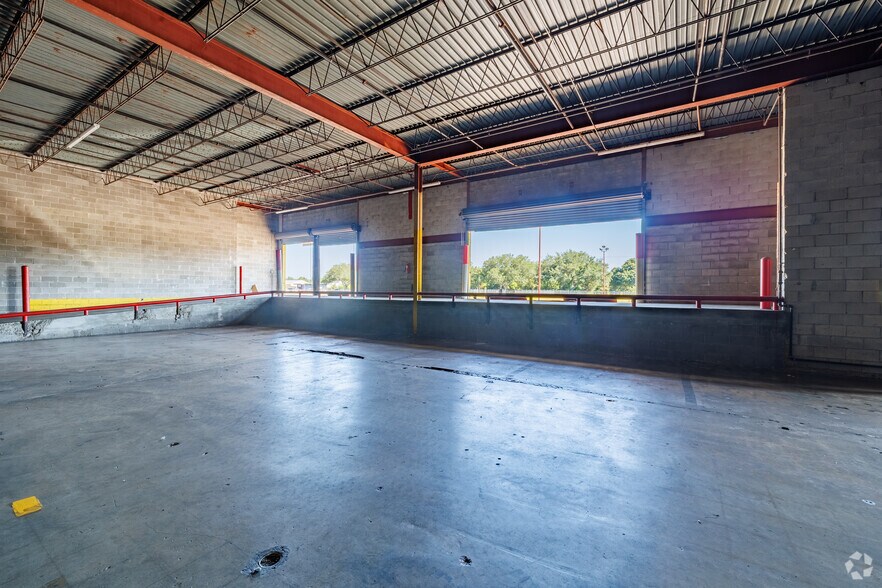 More Photos Of 1420 W Broad Ave, Albany Warehouse For Sale