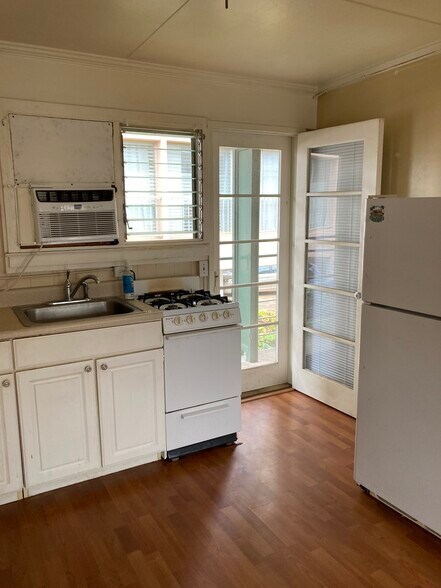 More Photos Of 2023 Date St, Honolulu Apartments For Sale