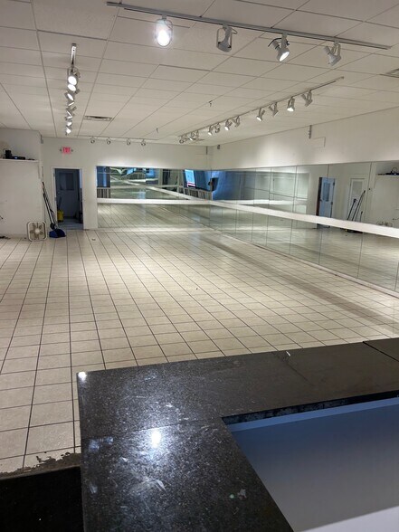 More Photos Of 615 Main St, Cincinnati Loft Creative Space For Lease