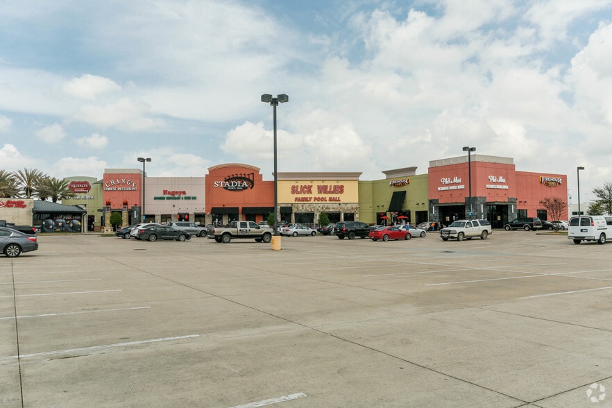 More Photos Of 20900 Katy Fwy, Katy Unknown For Lease