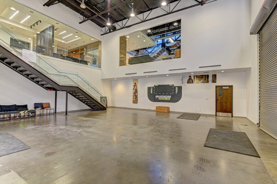 More Photos Of 6625 Badura Ave, Las Vegas Flex For Sale