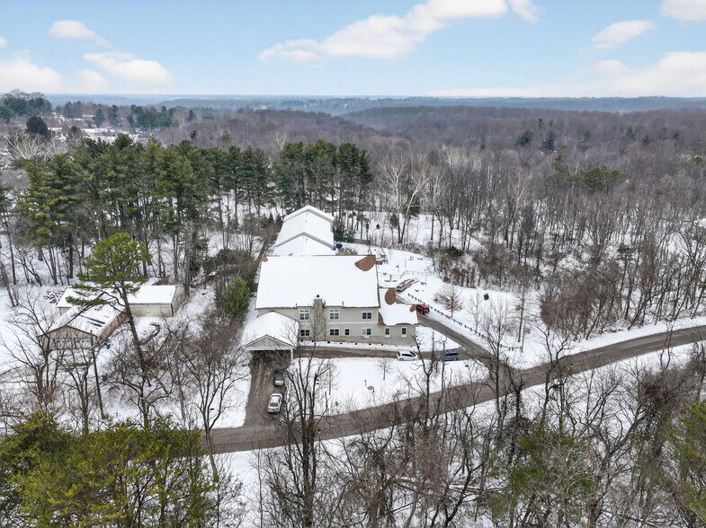 More Photos Of 751 E Tamarack Trl, Bloomington Healthcare For Sale