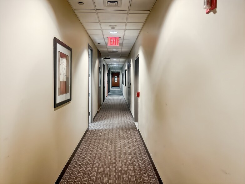 More Photos Of 100 Park Ave, New York Coworking Space