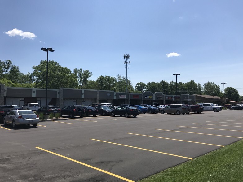 More Photos Of 40000-40170 Hayes Rd, Clinton Township Unknown For Lease