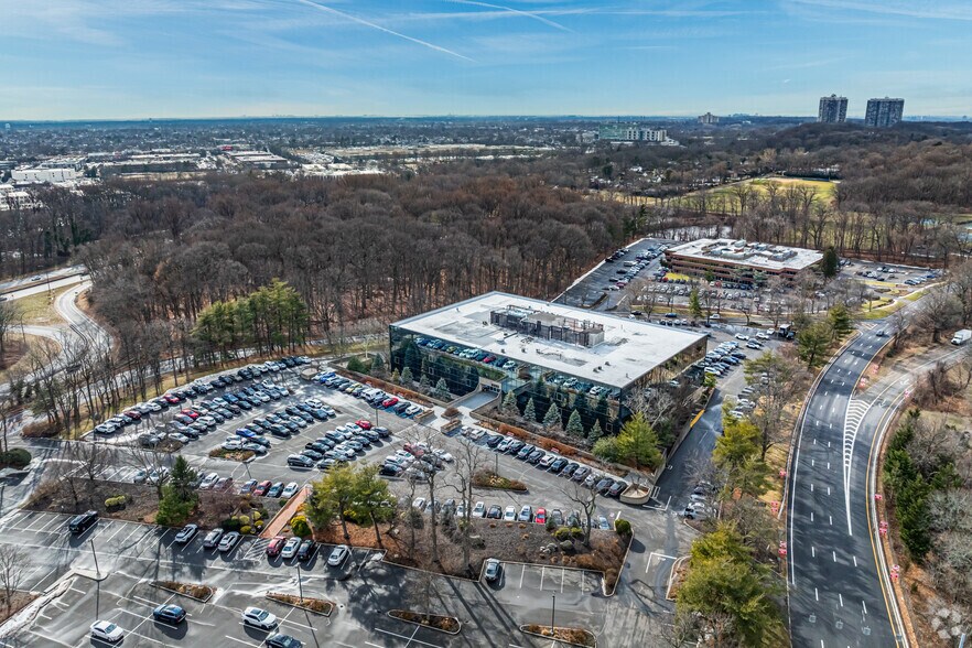 More Photos Of 3333 New Hyde Park Rd, New Hyde Park Unknown For Lease