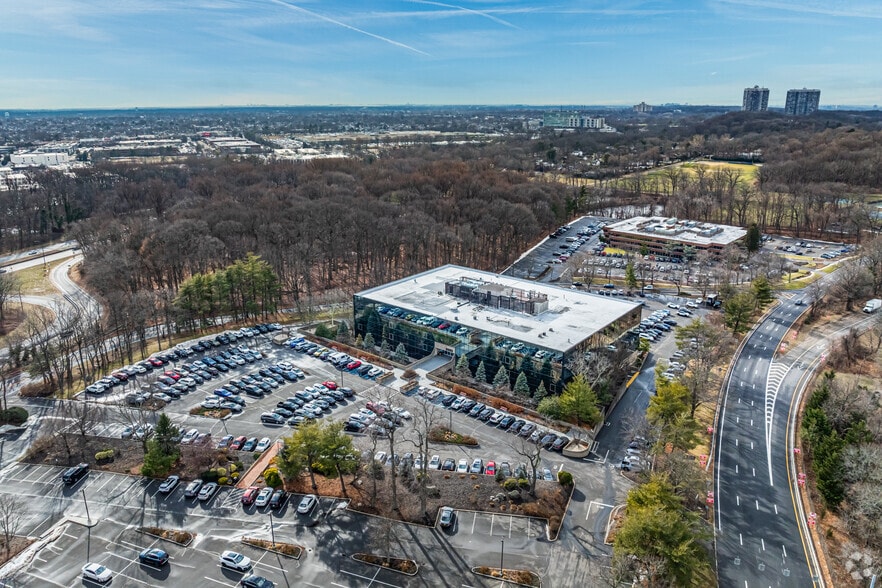 More Photos Of 3333 New Hyde Park Rd, New Hyde Park Unknown For Lease