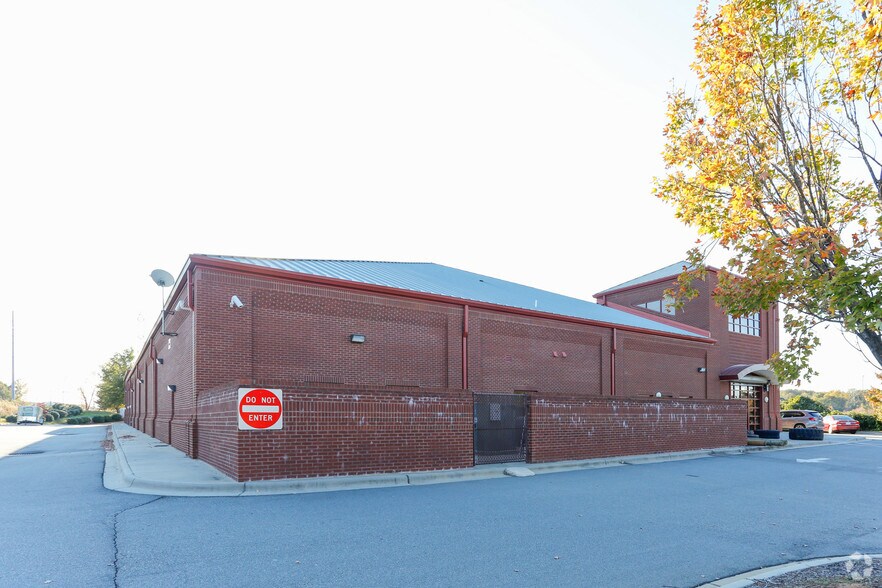 More Photos Of 10030 Callabridge Ct, Charlotte Freestanding For Sale