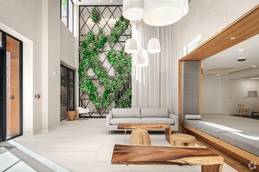 More Photos Of 205 Datura St, West Palm Beach Office For Lease