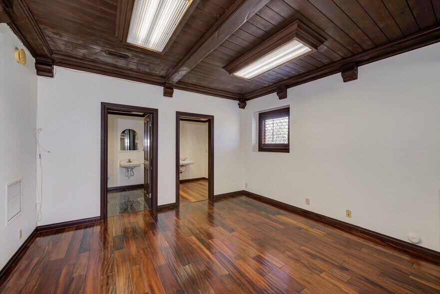 More Photos Of 2449 S El Camino Real, San Clemente Storefront Retail Office For Sale