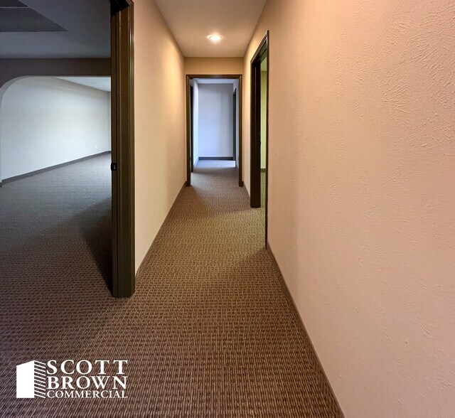 More Photos Of 10420 Plano Rd, Dallas Flex For Lease