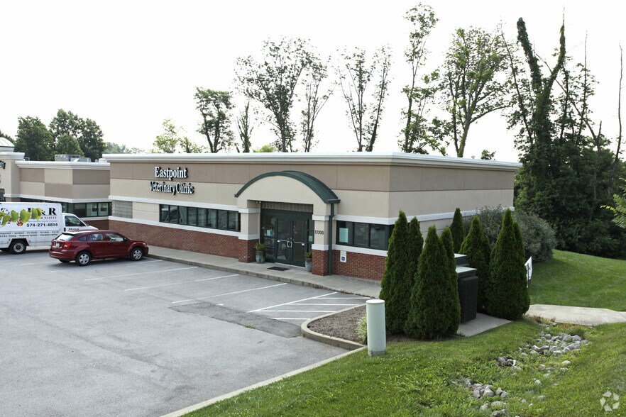 More Photos Of 13300 Magisterial Dr, Louisville Veterinarian Kennel For Sale