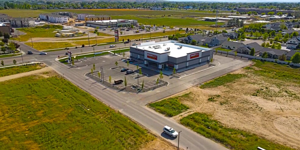 More Photos Of 1350 E Deer Flat Rd, Kuna General Retail For Sale