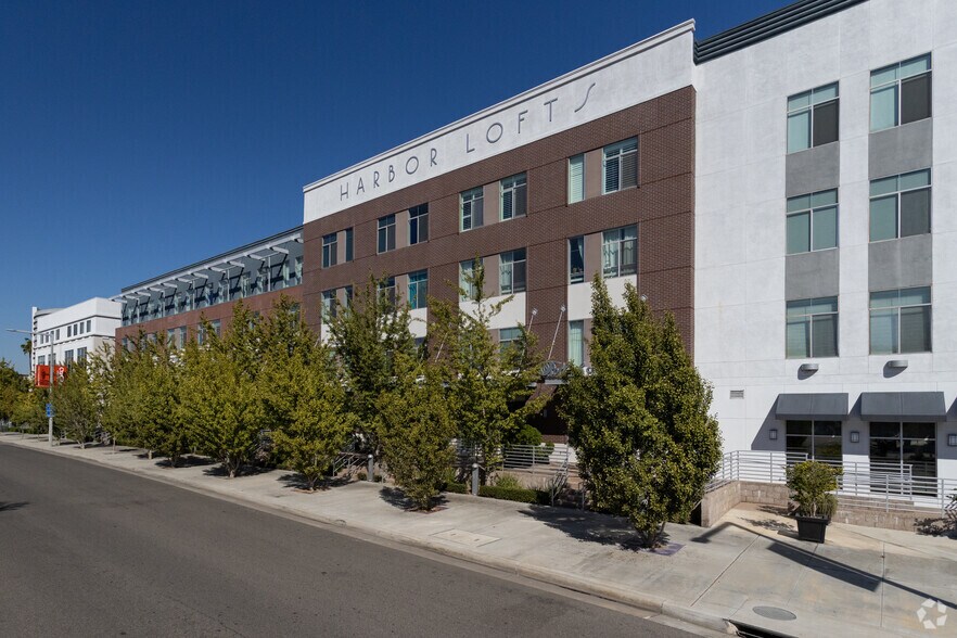 More Photos Of 110 S Harbor Blvd, Anaheim Apartments For Lease