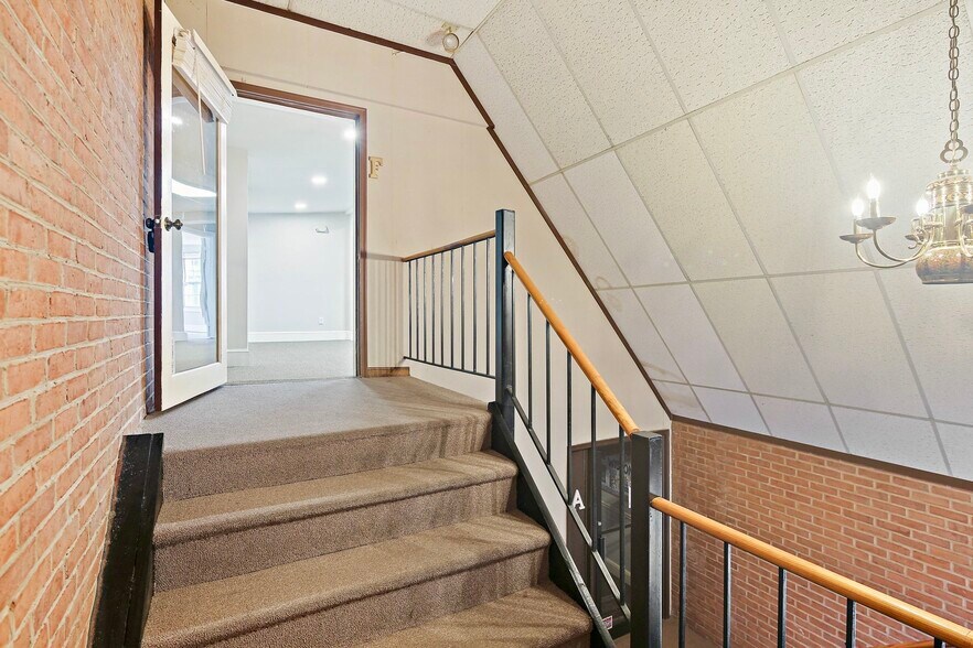 More Photos Of 229 E Main St, Westminster Office For Lease