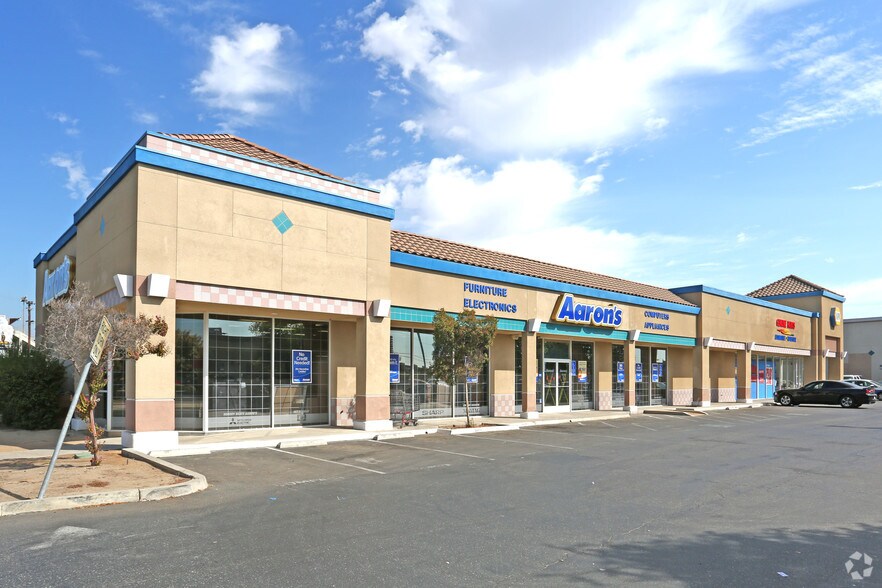 Primary Photo Of 1614-1632 N Blackstone Ave, Fresno Freestanding For Sale