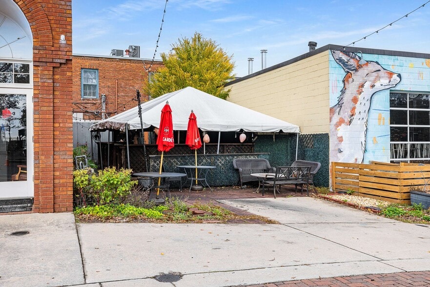 More Photos Of 35 S Peachtree St, Norcross Restaurant For Sale