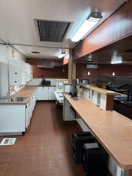 More Photos Of 627 N 2nd Ave, Ajo Restaurant For Sale