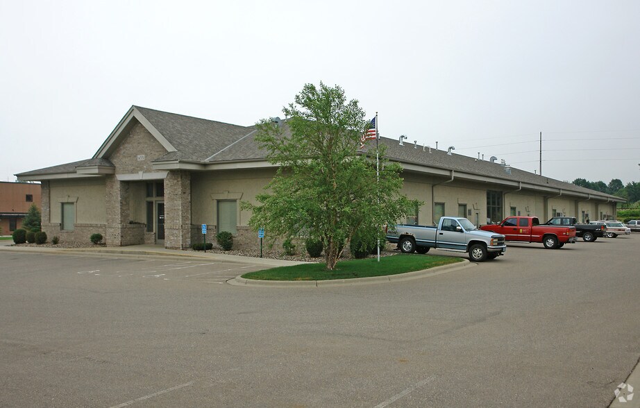 More Photos Of 14551 Judicial Rd, Burnsville Office For Sale
