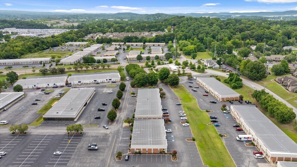 More Photos Of 6166 Shallowford Rd, Chattanooga Medical For Sale