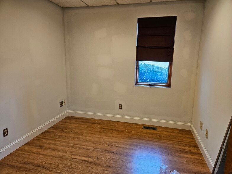More Photos Of 5820 Gratiot Rd, Saginaw Medical For Lease