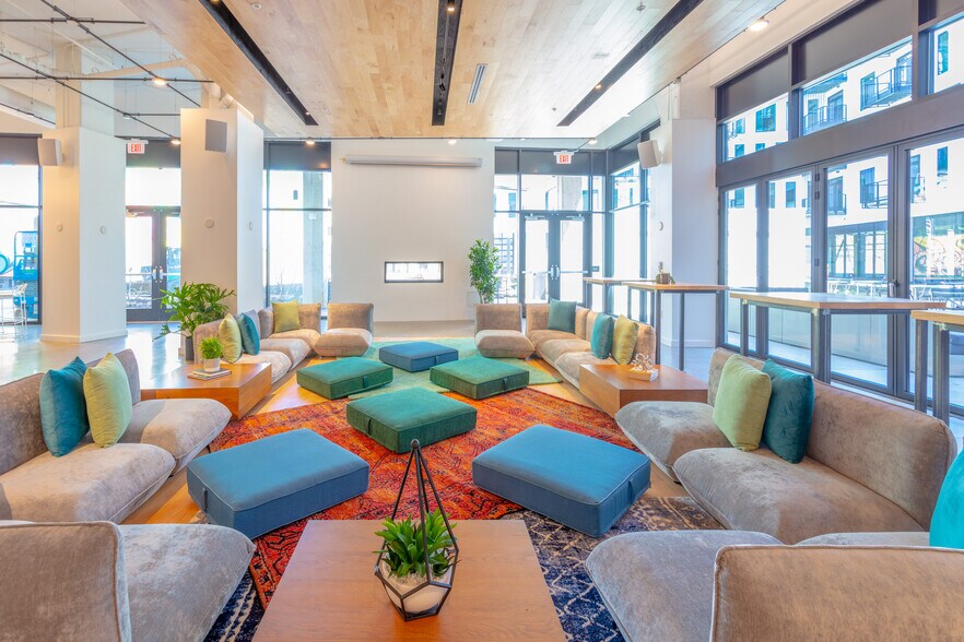 More Photos Of 440-500 W Broad St, Columbus Apartments For Lease
