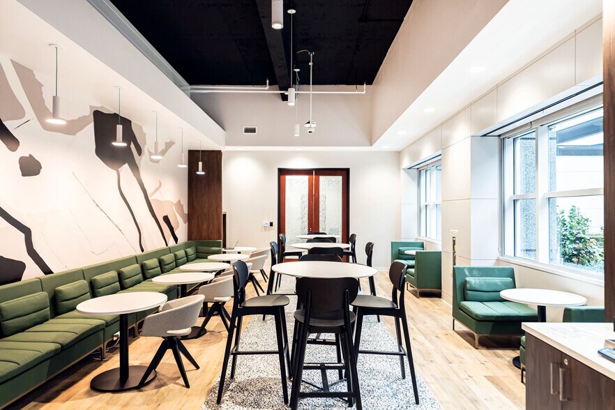 More Photos Of 1155 Perimeter Ctr W, Atlanta Office For Lease