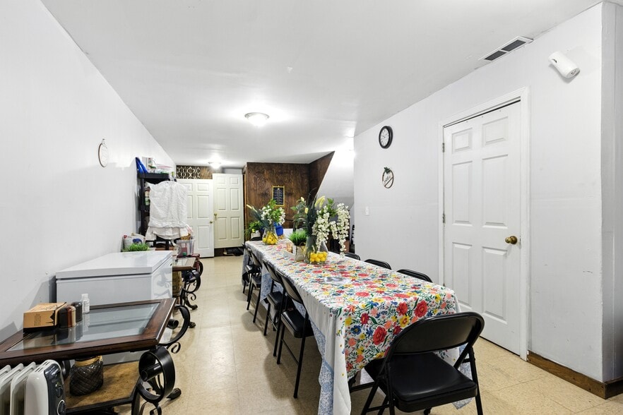 More Photos Of 303 N Pond St, Toccoa Religious Facility For Sale