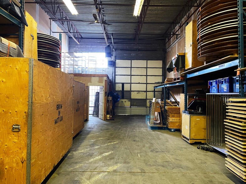 More Photos Of 8528 123rd St, Surrey Warehouse For Lease