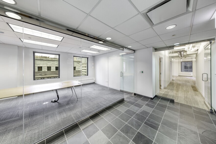 More Photos Of 100 N LaSalle St, Chicago Office For Lease