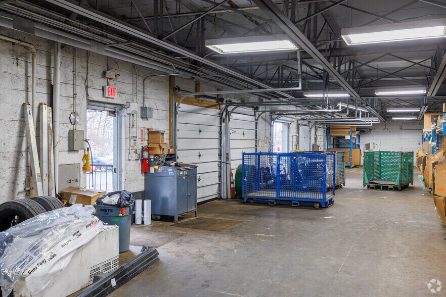 More Photos Of 1770-1810 Lemoyne Ave, Syracuse Warehouse For Sale