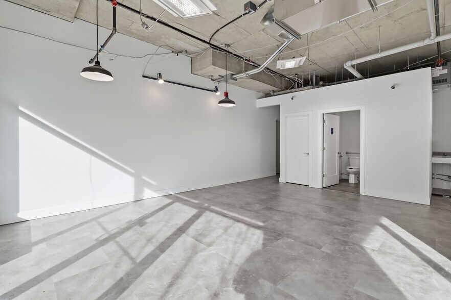 More Photos Of 765 McGill Rd, Kamloops Office For Sale