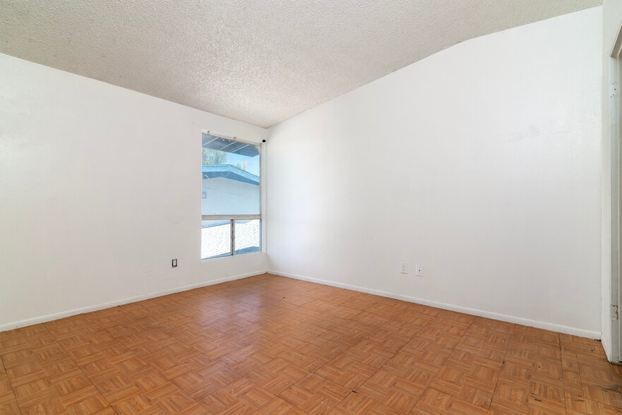 More Photos Of 505 N Williams, Mesa Apartments For Sale