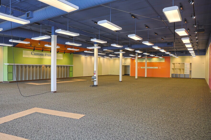 More Photos Of 2450 Shattuck Ave, Berkeley Unknown For Lease