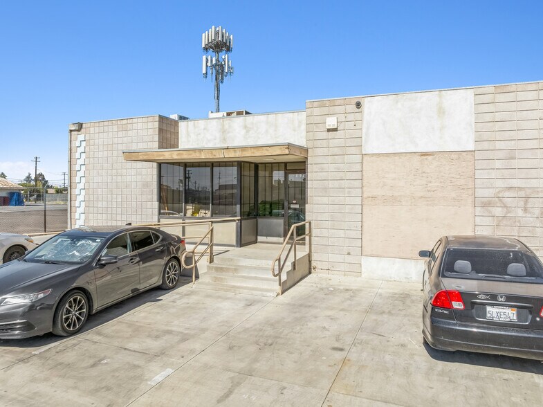 More Photos Of 117 V St, Bakersfield Warehouse For Lease