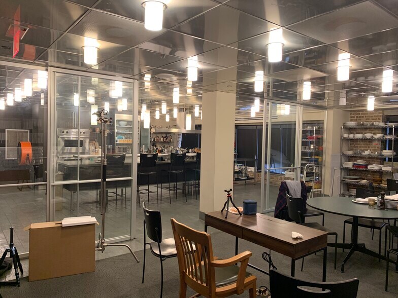 More Photos Of 829-839 St Charles Ave, New Orleans Office For Sale