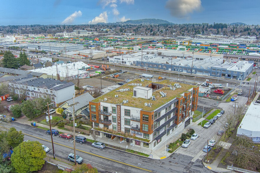 More Photos Of 4780 SE Milwaukie Ave, Portland Apartments For Sale