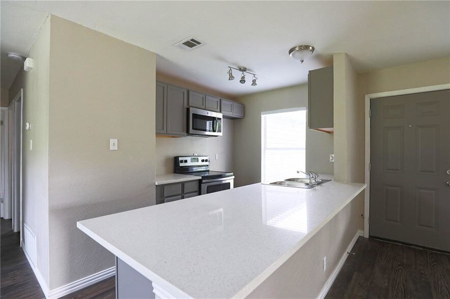 More Photos Of 1410 Ransom St, Pflugerville Office Residential For Lease