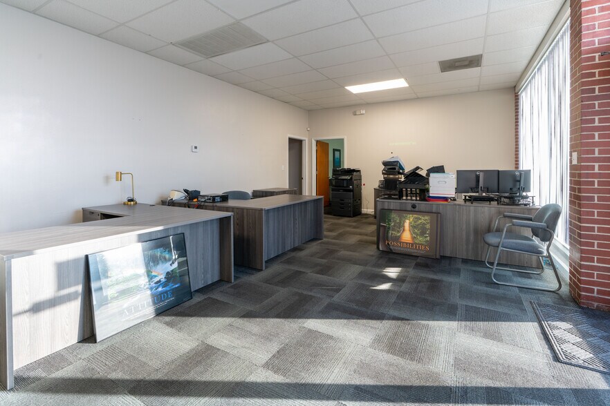 More Photos Of 1569 S Missouri Ave, Clearwater Unknown For Lease