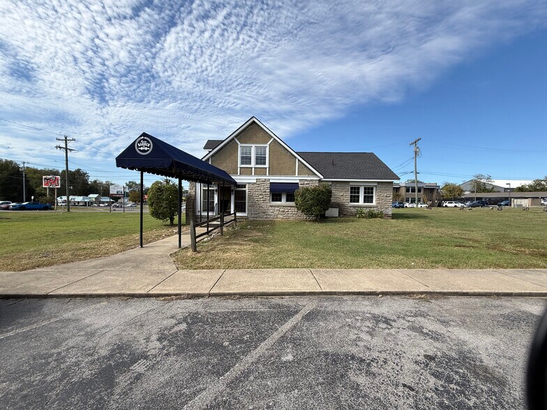 More Photos Of 2624 Old Lebanon Pike, Nashville Freestanding For Lease