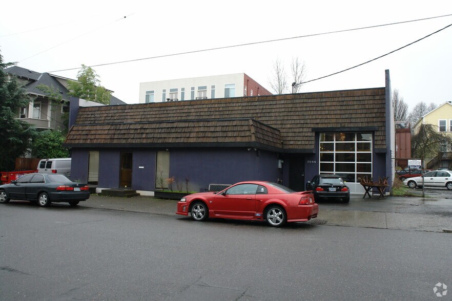 More Photos Of 2544 NW Upshur St, Portland Loft Creative Space For Lease