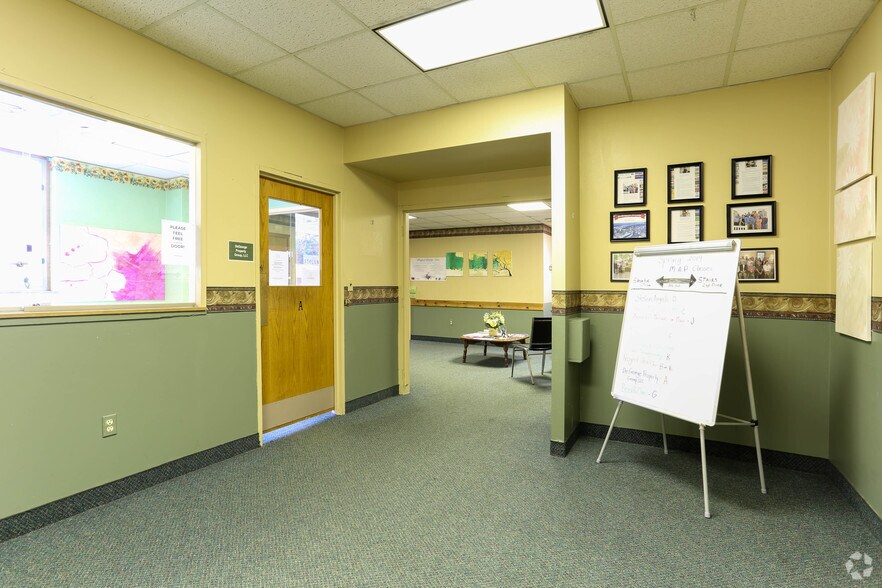 More Photos Of 243 S Main St, Albion Town Orleans Medical For Lease