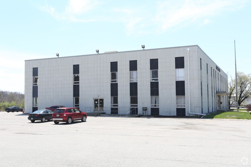 More Photos Of 4501 Emanuel Cleaver II Blvd, Kansas City Office Residential For Sale