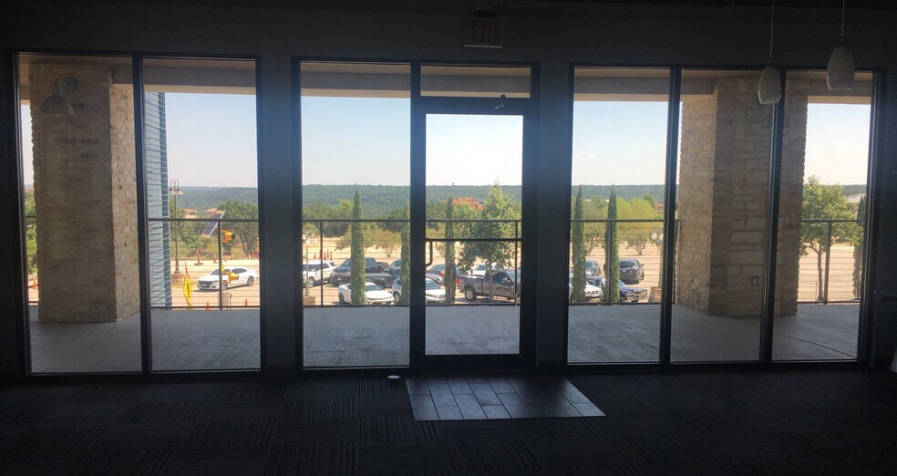 More Photos Of 6548 Comanche Trl, Austin Office For Lease